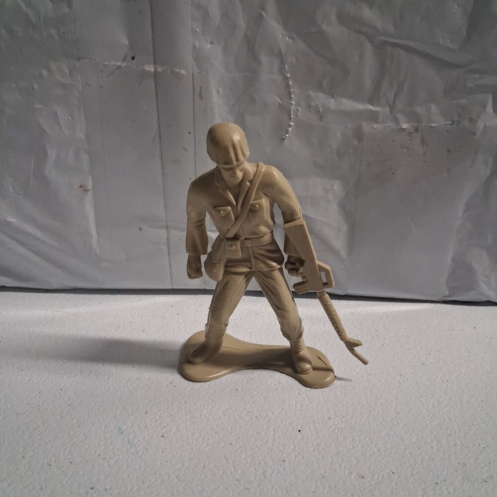 Vintage Large 4" Army Men Tan Soldier Figure Greenbrier International